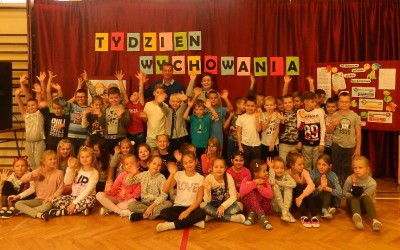 W NASZYM PLANIE DOBRE WYCHOWANIE!